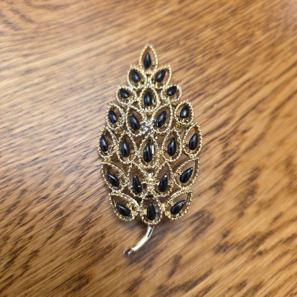 Gerrys Vintage‎ Gold Tone Black Cabochon Leaf Brooch Rhinestone Signed Pin